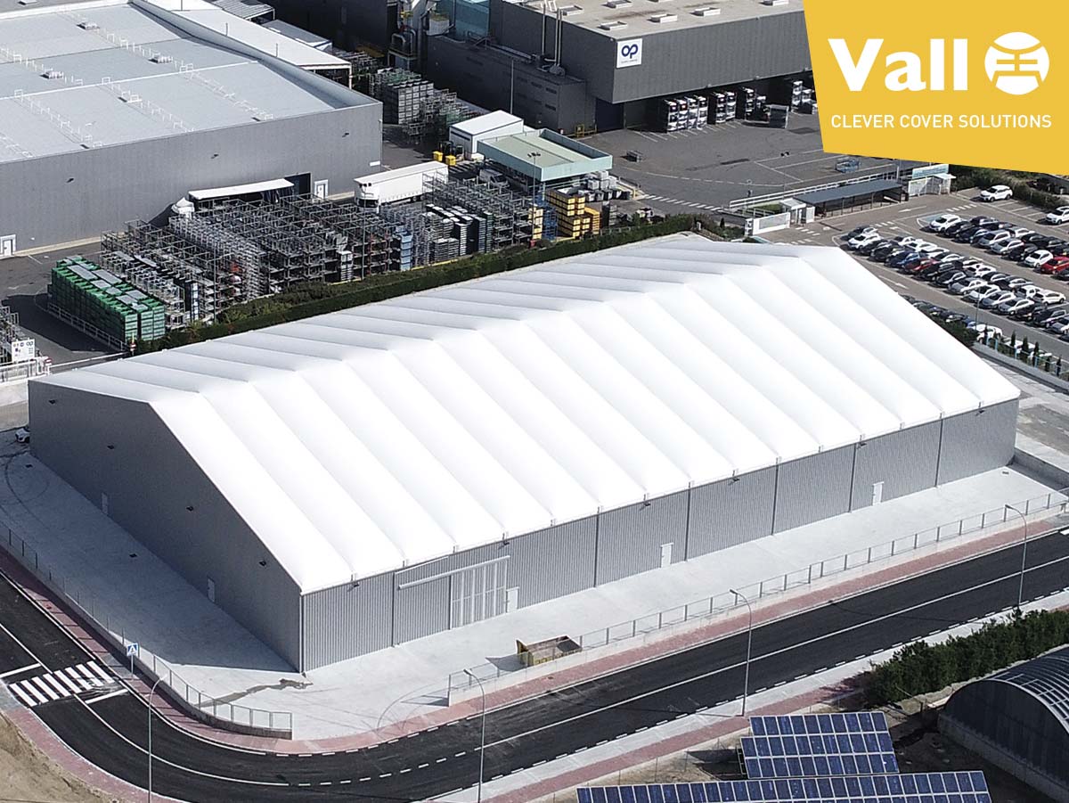 Sustainable, efficient and removable industrial warehouse - Vall